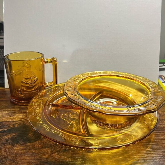 Vintage Amber Glass Nursery Rhyme Child’s Dish Set Plate Bowl Mug Humpty Dumpty - Picture 1 of 7
